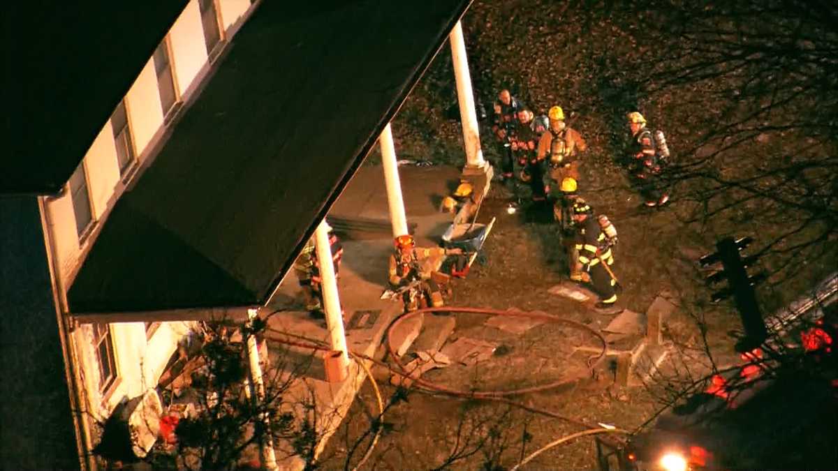 All lanes of Bardstown Road shut down in Fern Creek area due to house fire