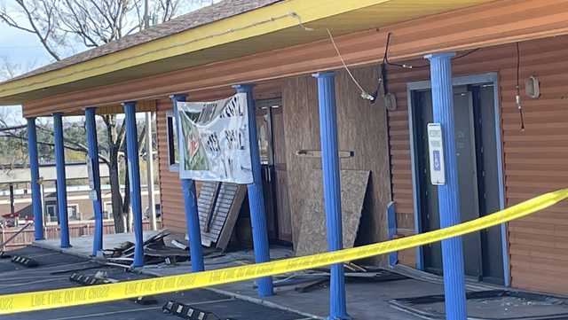 Charges upgraded for man accused in deadly Barling restaurant crash - Vimarsana News