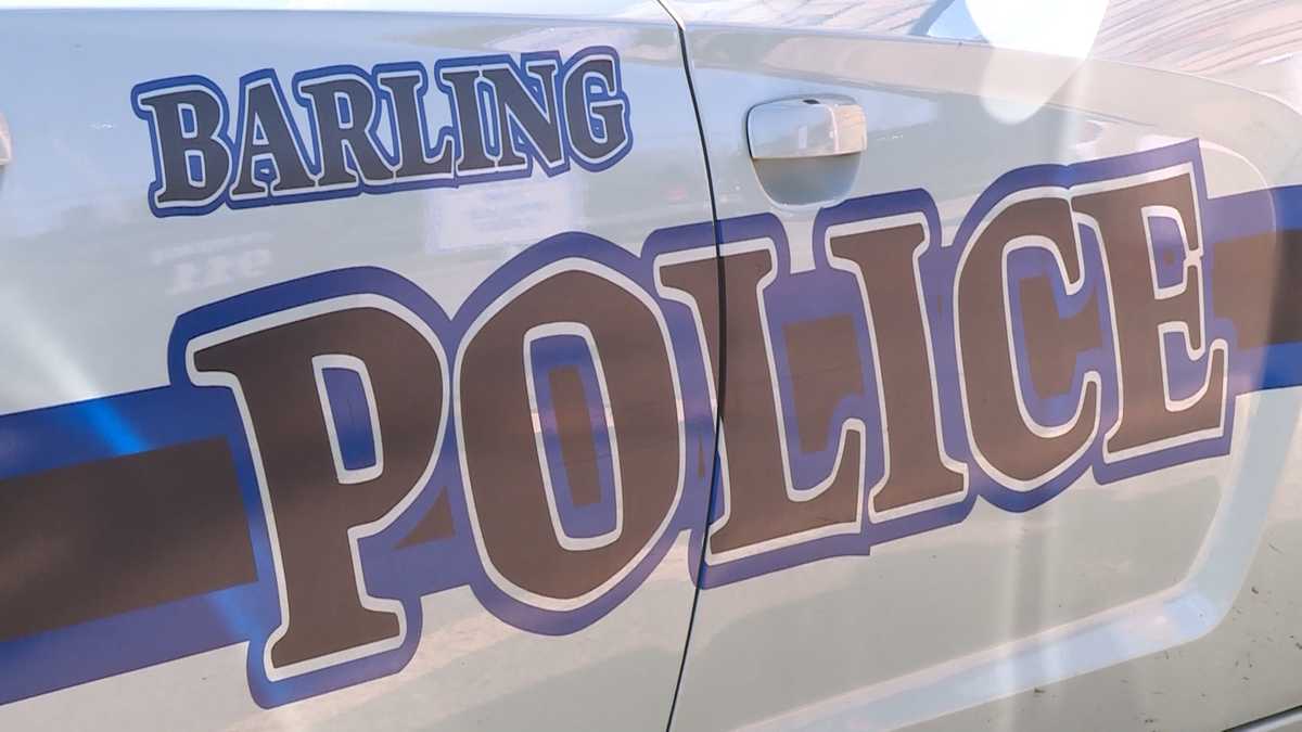 Barling cutting police officers due to city budget issues