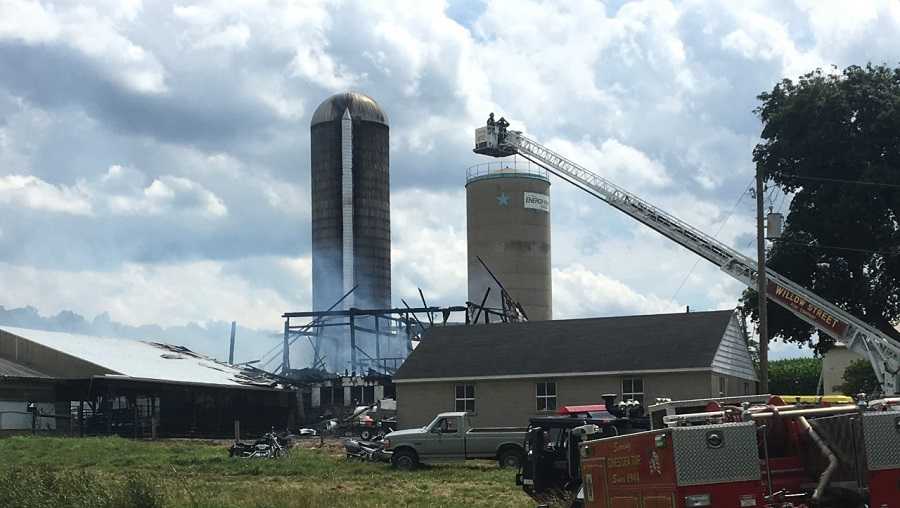 Crews battle Lancaster County barn fire