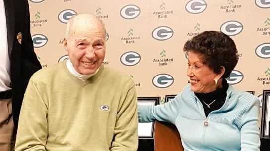 Bart Starr, QB who led Packers to greatness, dies at 85