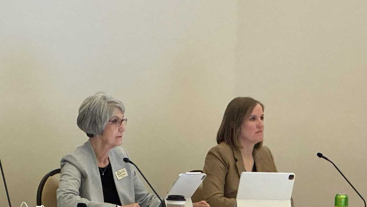 Iowa Board of Regents leadership to step down