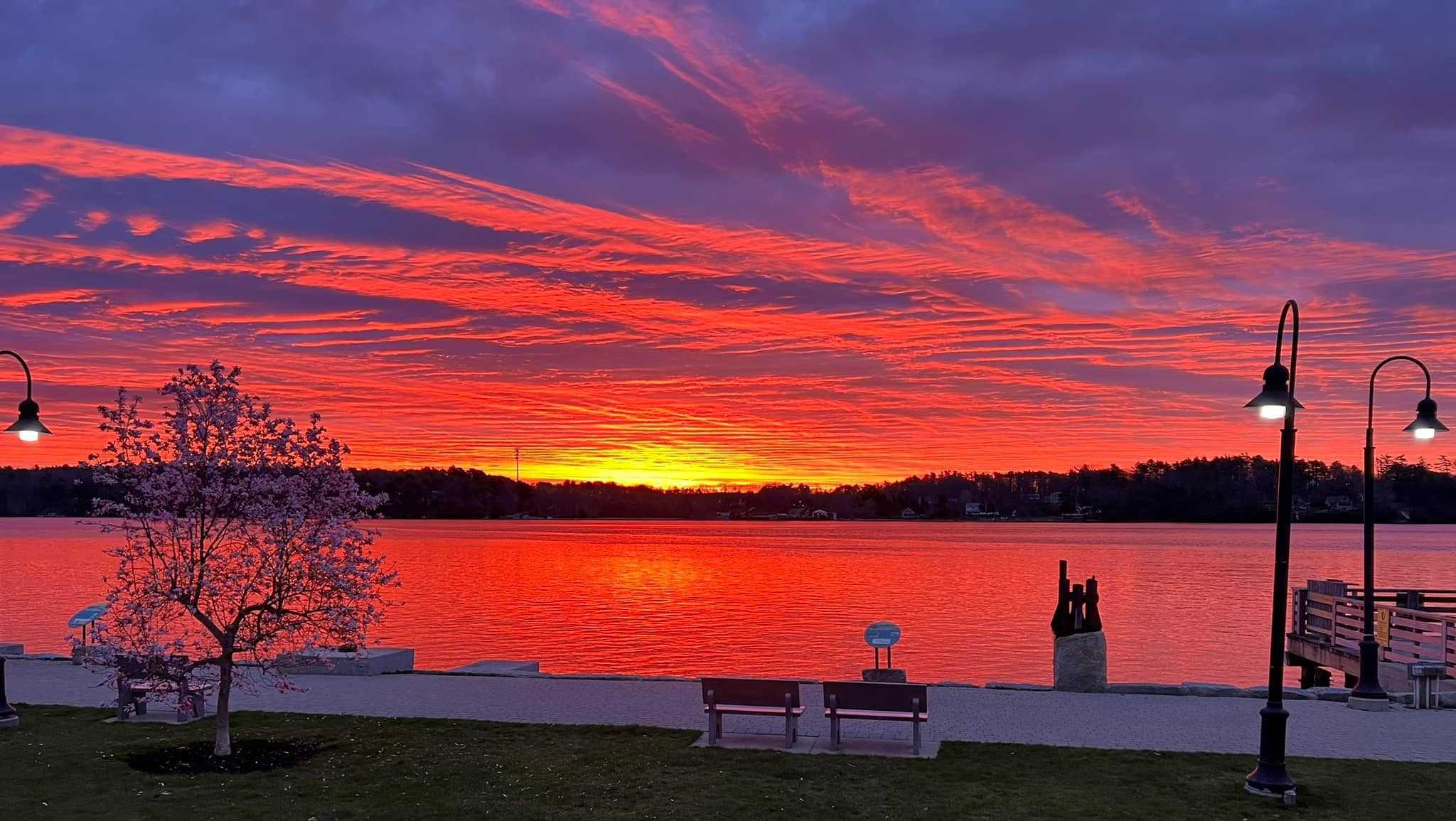What a beautiful morning! Sunrise, rainbows dazzle Maine - Vimarsana News