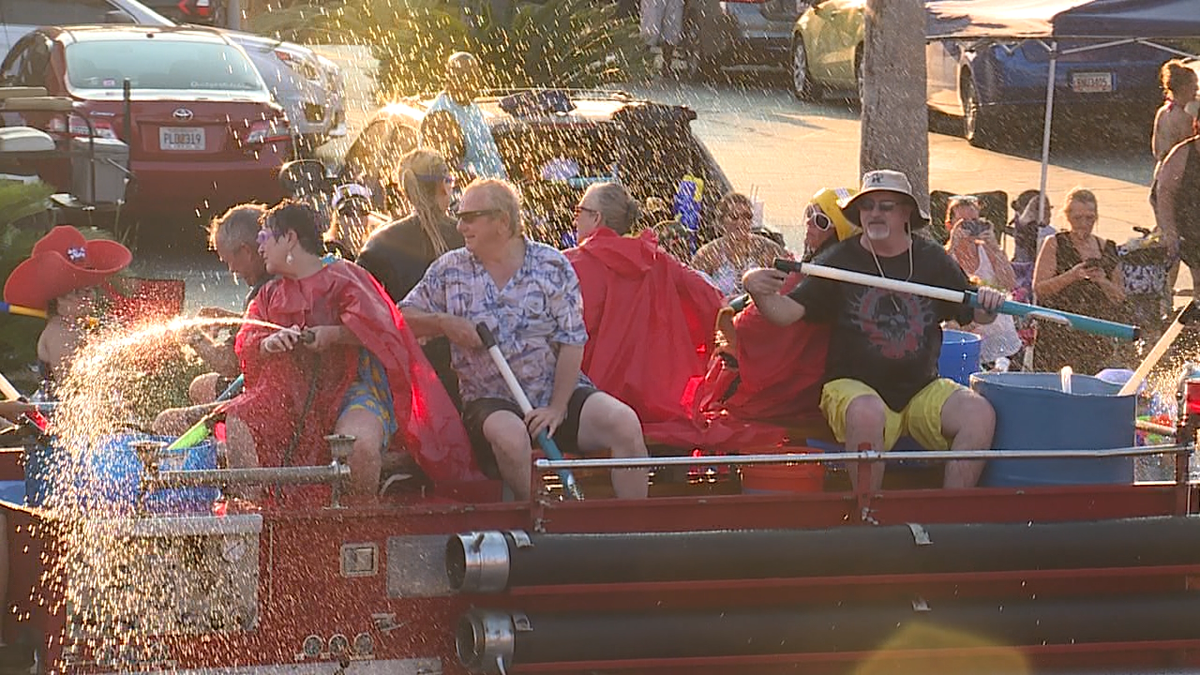 Hundreds gather on Tybee Island for the 2019 Beach Bum Parade