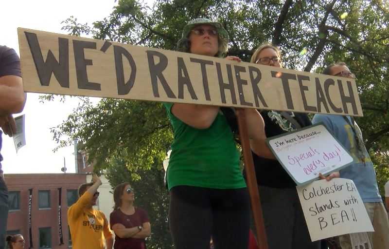 Some Parents Support Teachers During Strike