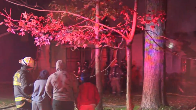 A rental home goes up in flames days before Christmas - Vimarsana News