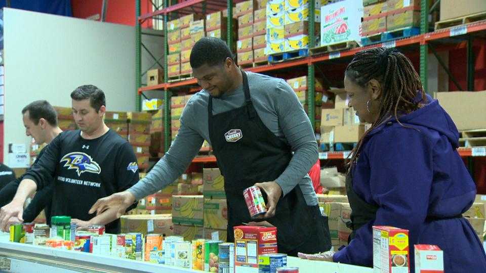 It's about giving back': Calais Campbell, others Ravens shop with children  at Owings Mills' Target - CBS Baltimore