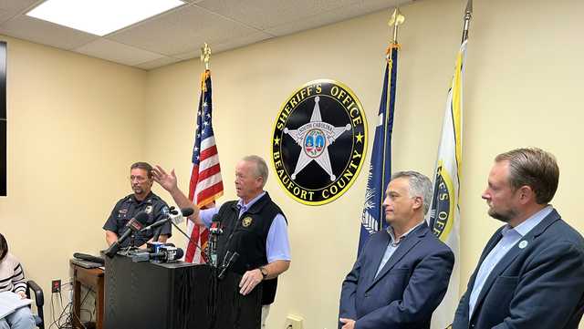 South Carolina deputies respond to shots fired at Beaufort High - Vimarsana News