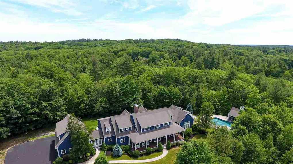 Mansion Monday Lots of room for friends and family at this beautiful