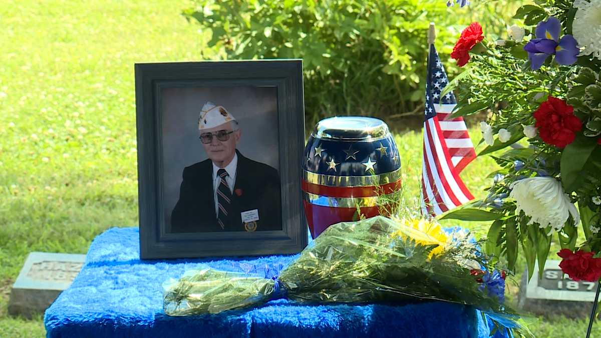 WW2 pilot laid to rest in southwestern Iowa Friday