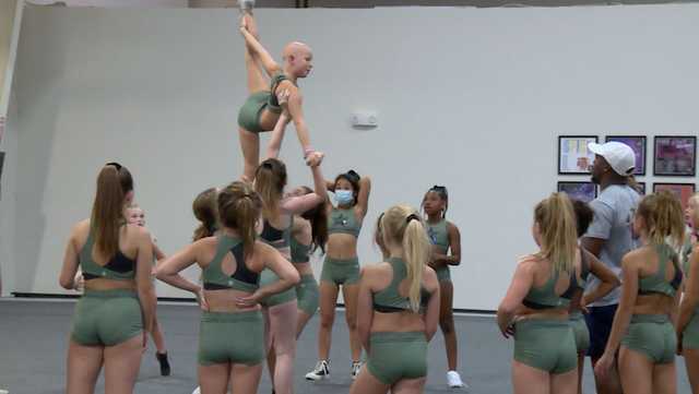 10-year-old cheerleader raising awareness about autoimmune disorder - Vimarsana News