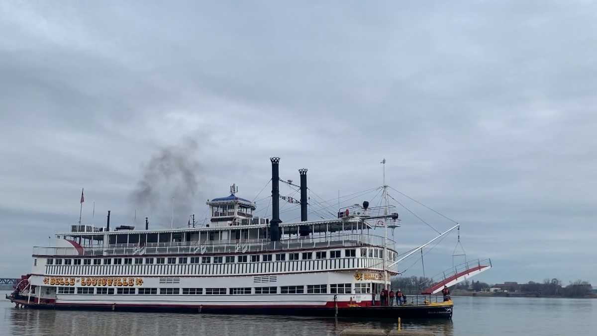 Shop on a boat Belle of Louisville hosting firstever Christmas market