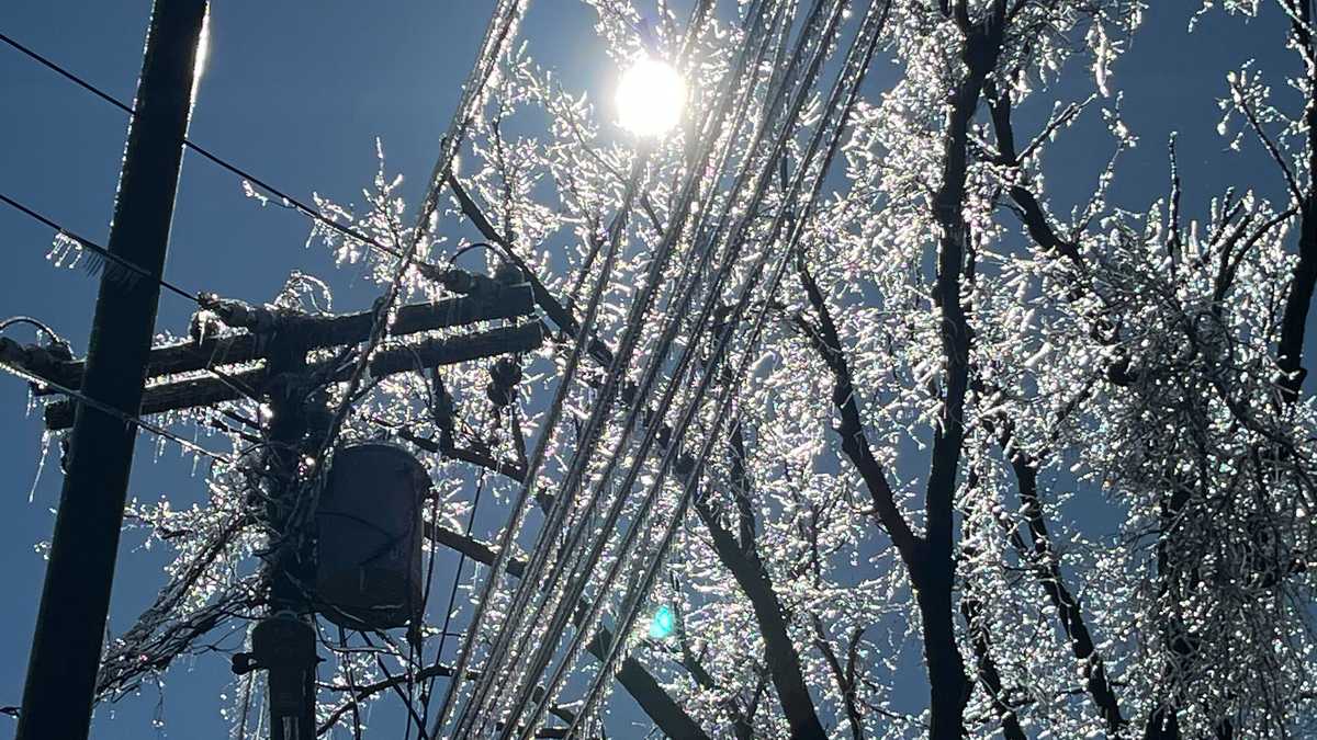 Humphreys County remains without power; 25 people shelter after widespread outages