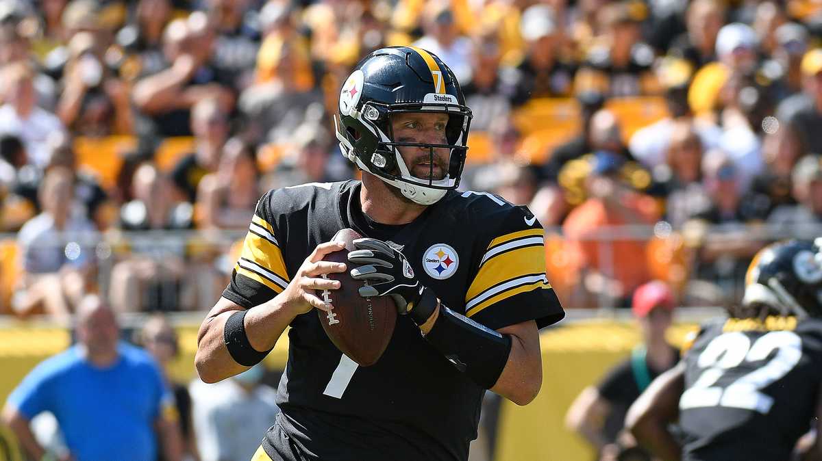 Ben Roethlisberger “absolutely” the right QB, Steelers coach Mike