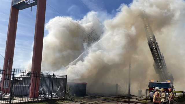 New Orleans fire I-610 Elysian Fields Benefit Street - Vimarsana News