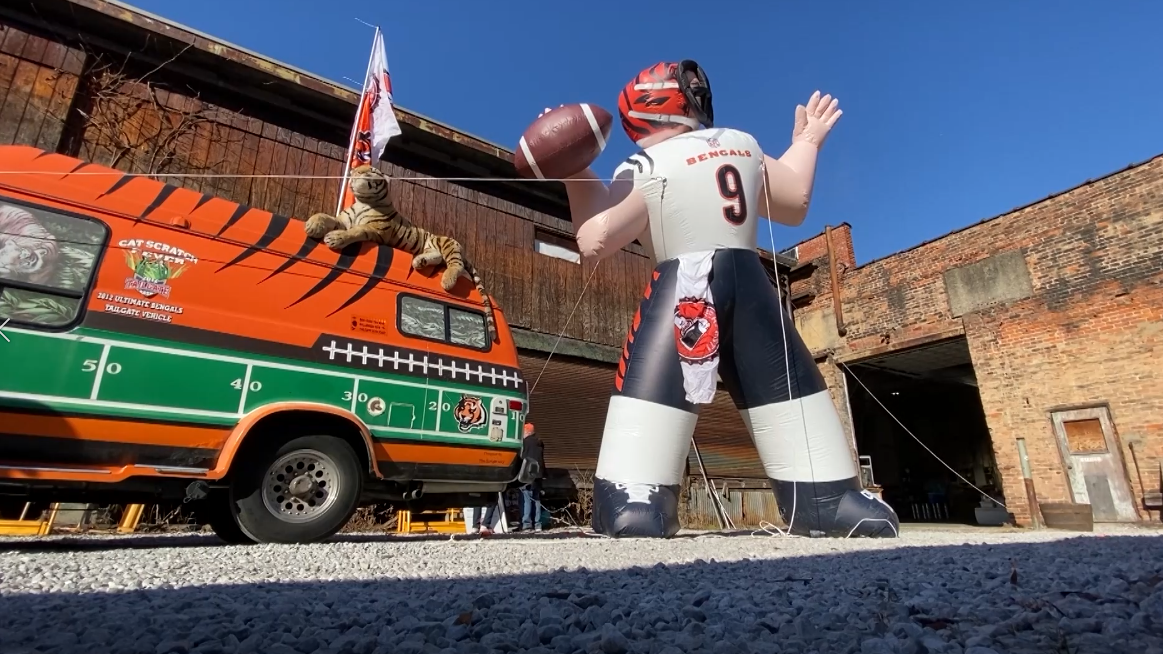 Cincinnati Bengals tailgates: Meet superfans behind Jackpot Joey