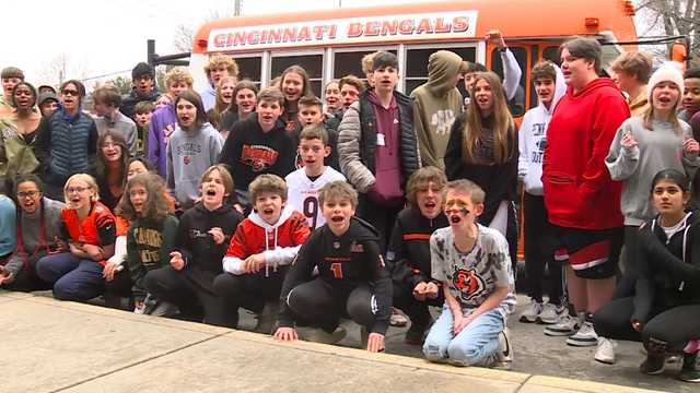 Cincinnati fans show their 'Who Dey' spirit during rally for Bengals - Vimarsana News