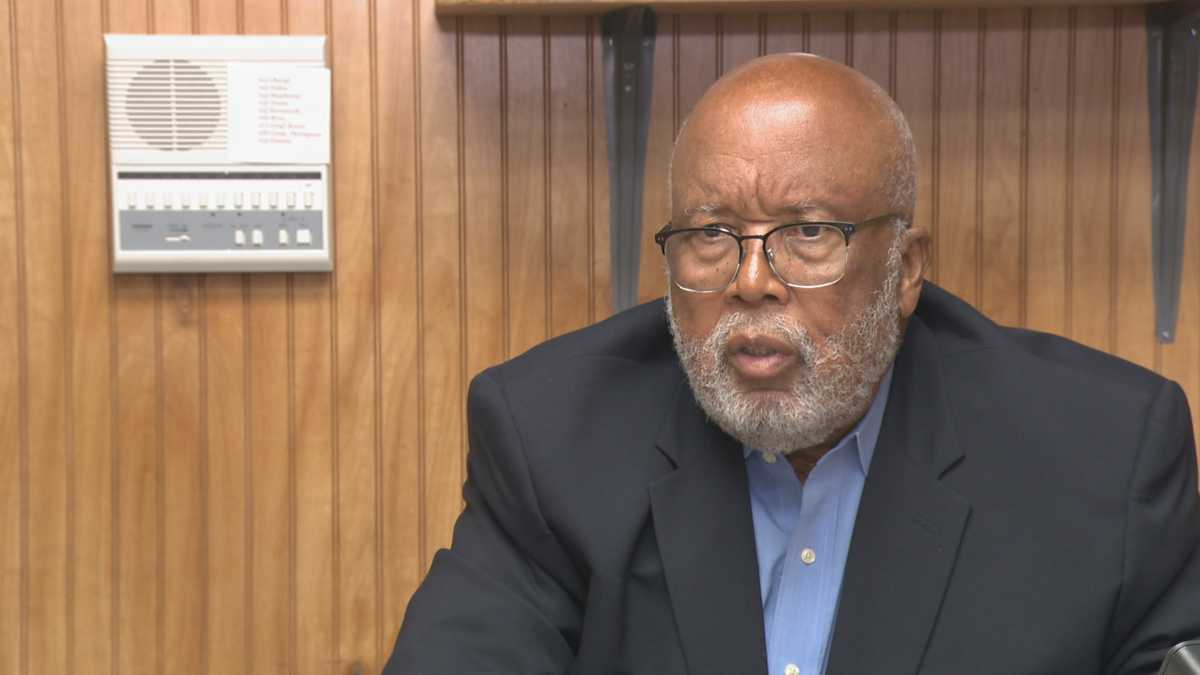 U.S. Rep. Bennie Thompson keeps seat he's held for 3 decades