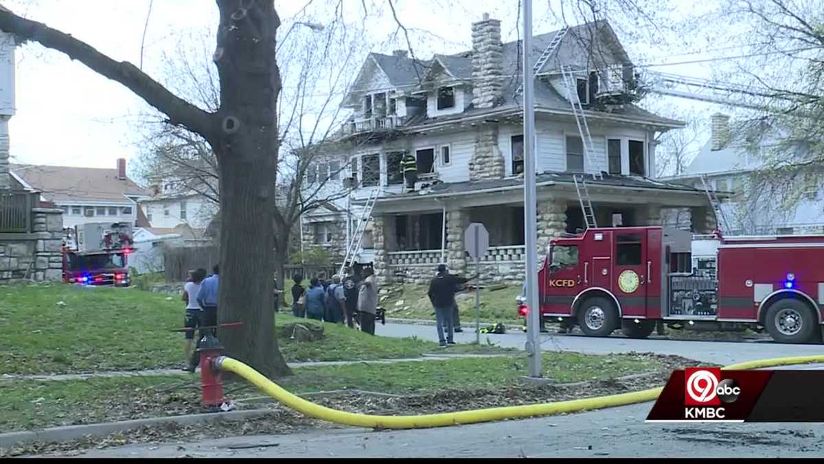 KC firefighter suffers burns fighting house fire on Benton Boulevard