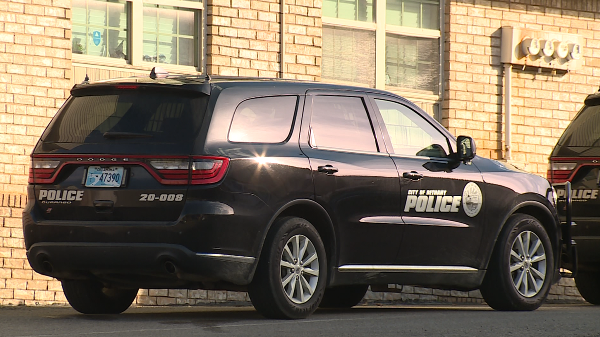Woman dead, man taken into custody following Bethany standoff