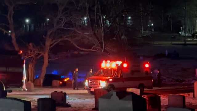 Teen hurt after getting trapped under New England tombstone - Vimarsana News
