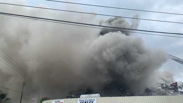 Scrapyard fire creates large plume of smoke seen across Birmingham - Vimarsana News
