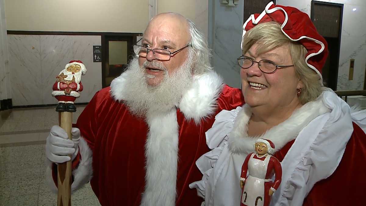 Mr And Mrs Santa Claus Are Now Official