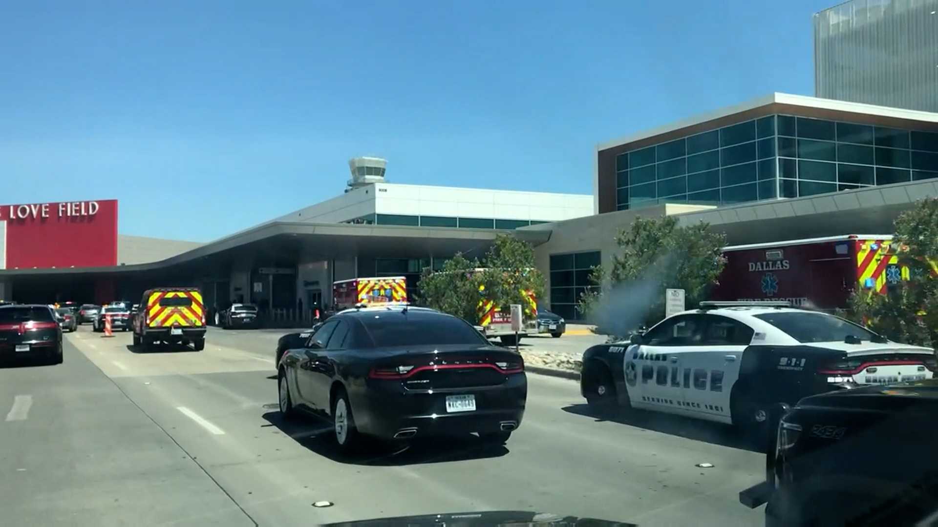 Police shoot woman who had fired shots into ceiling at Dallas Love Field Airport, authorities say - Vimarsana News