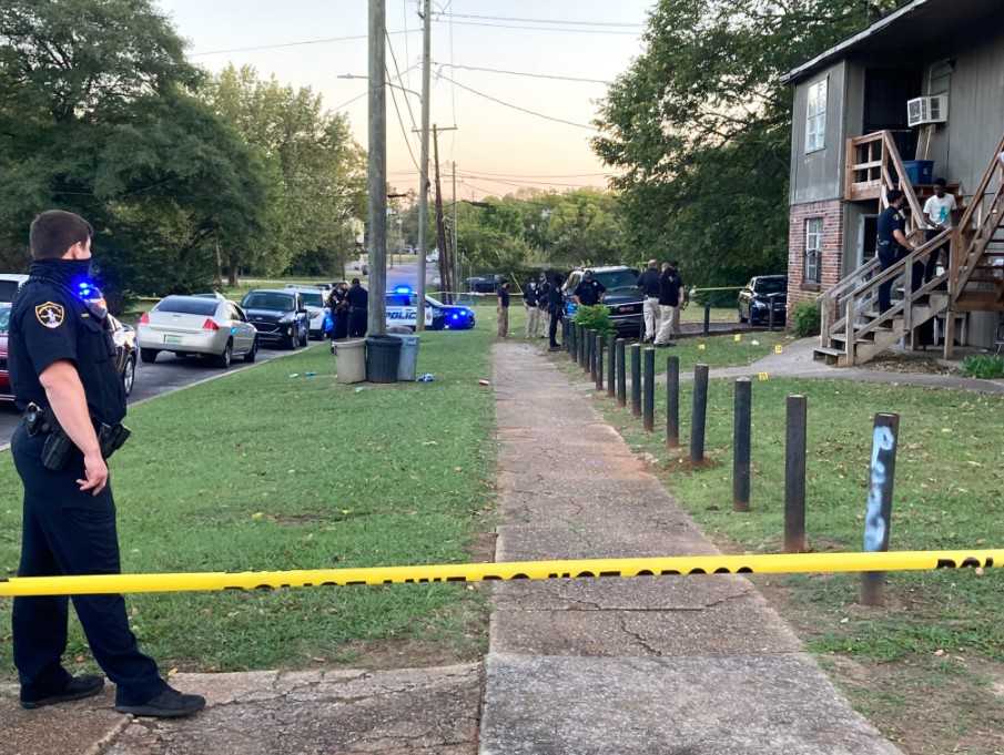 Shooting Incident Leaves Man Dead Outside Birmingham Apartment Complex