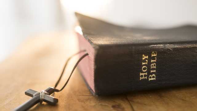 A Utah school district removed the Bible from school libraries - Vimarsana News