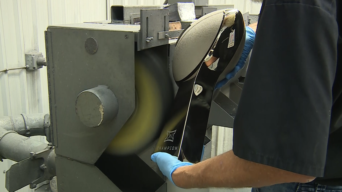 Oklahoma company behind several big-time college football trophies