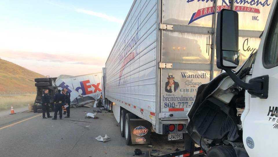 NB I-5 blocked in Stanislaus County after big rig crash