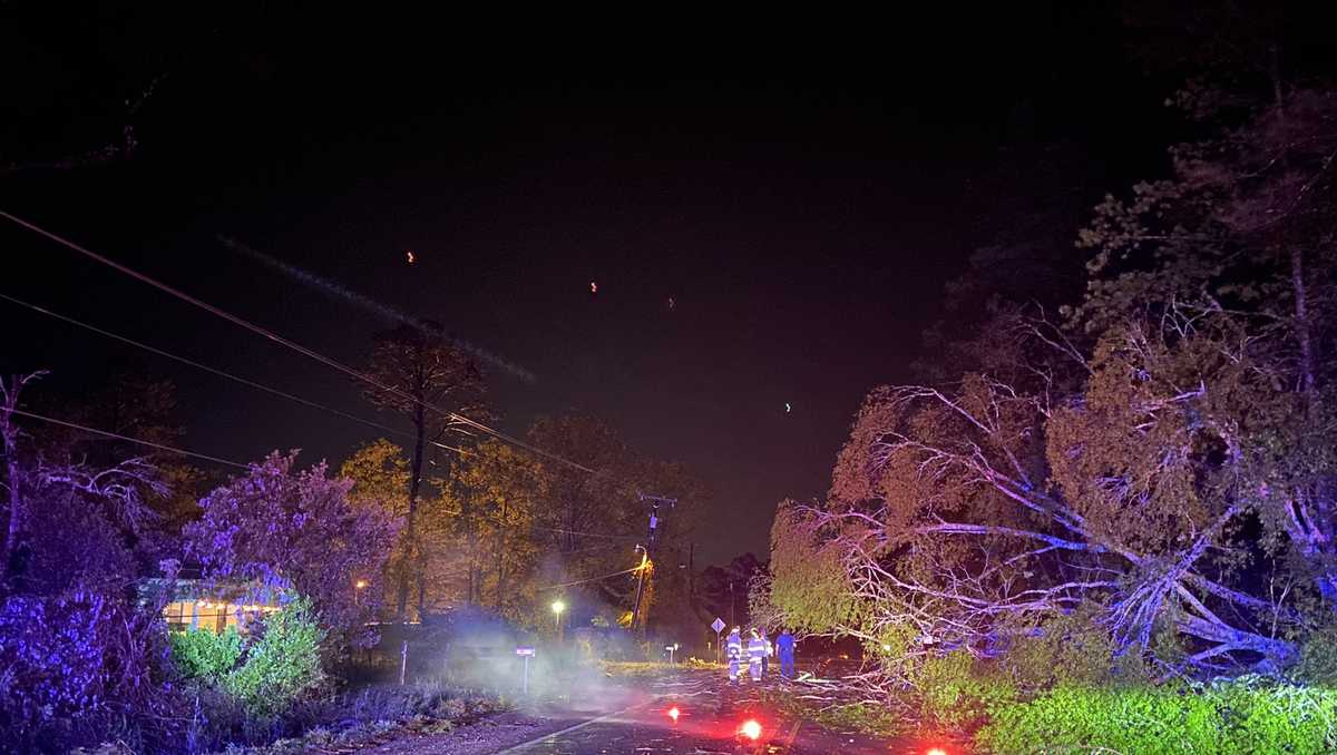 New Orleans severe weather: Strong winds, high tornado alert