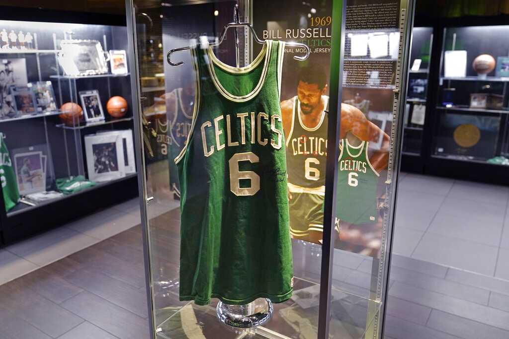 CelticsGreenBlog.com celtics fans only!: Who are All Those Celtics' Numbers  Retired For?