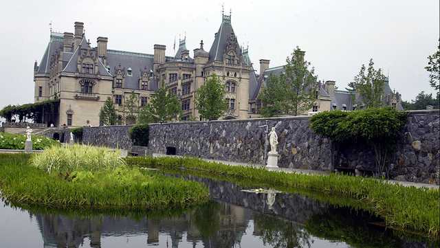 North Carolina report: Biltmore Estate tree accident kills woman - Vimarsana News