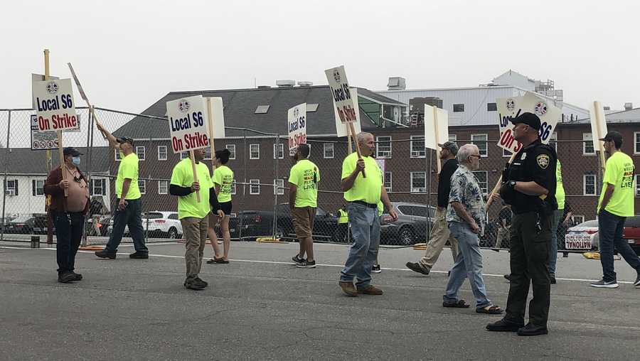 Striking workers at Bath Iron Works