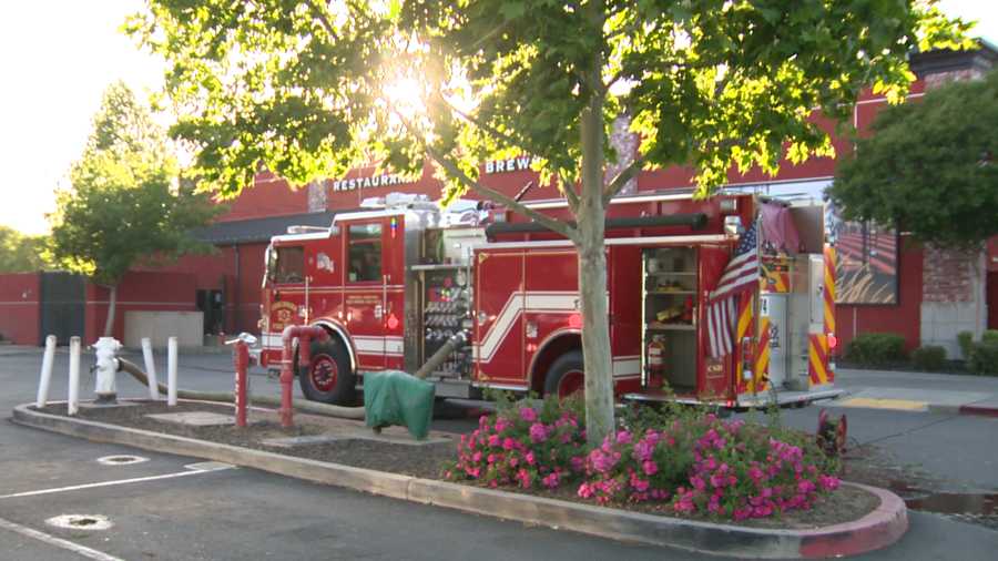 Elk Grove eatery catches fire with people inside