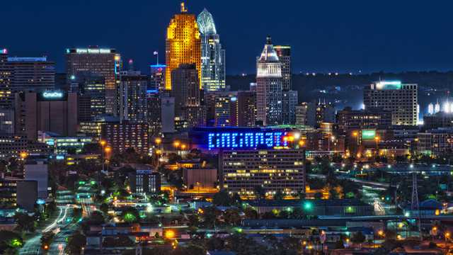 Detroit skyline to light up, salute workers on coronavirus frontline