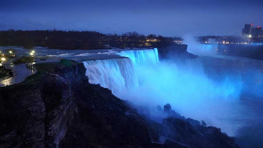  Niagara Falls 