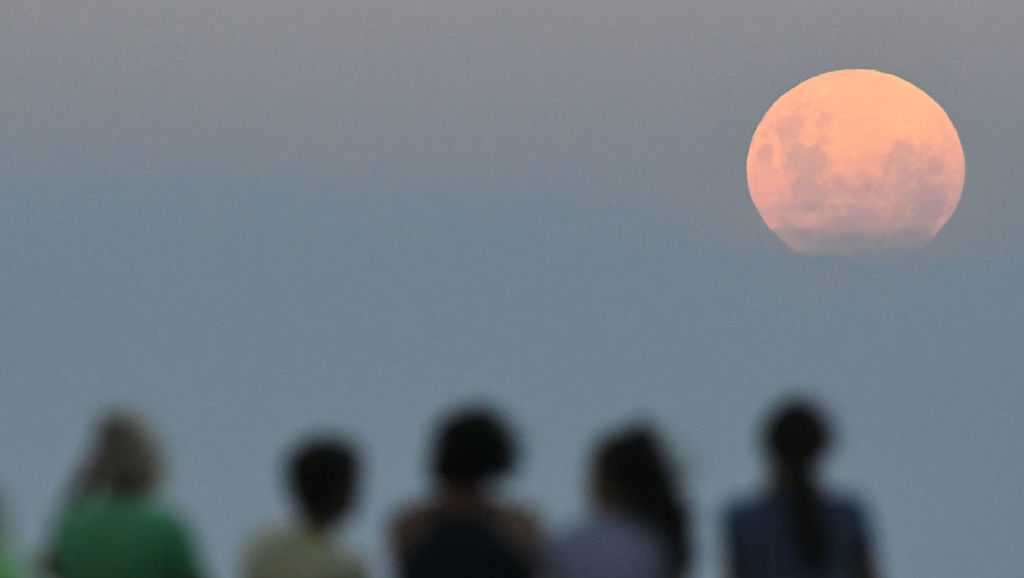 Lunar Showstopper: 1st super blue blood moon in 35 years