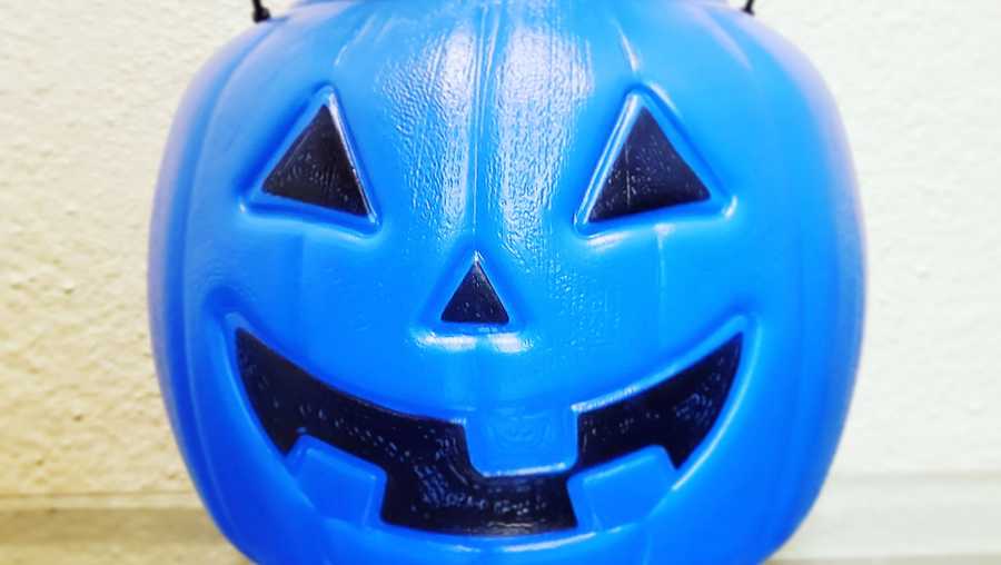 This Halloween, one mom is trying to raise awareness for autism with blue Halloween buckets.