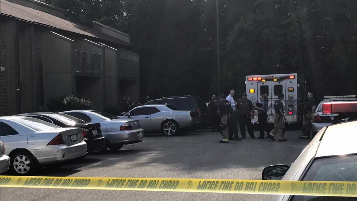 Police investigate double shooting in Lyndon apartment