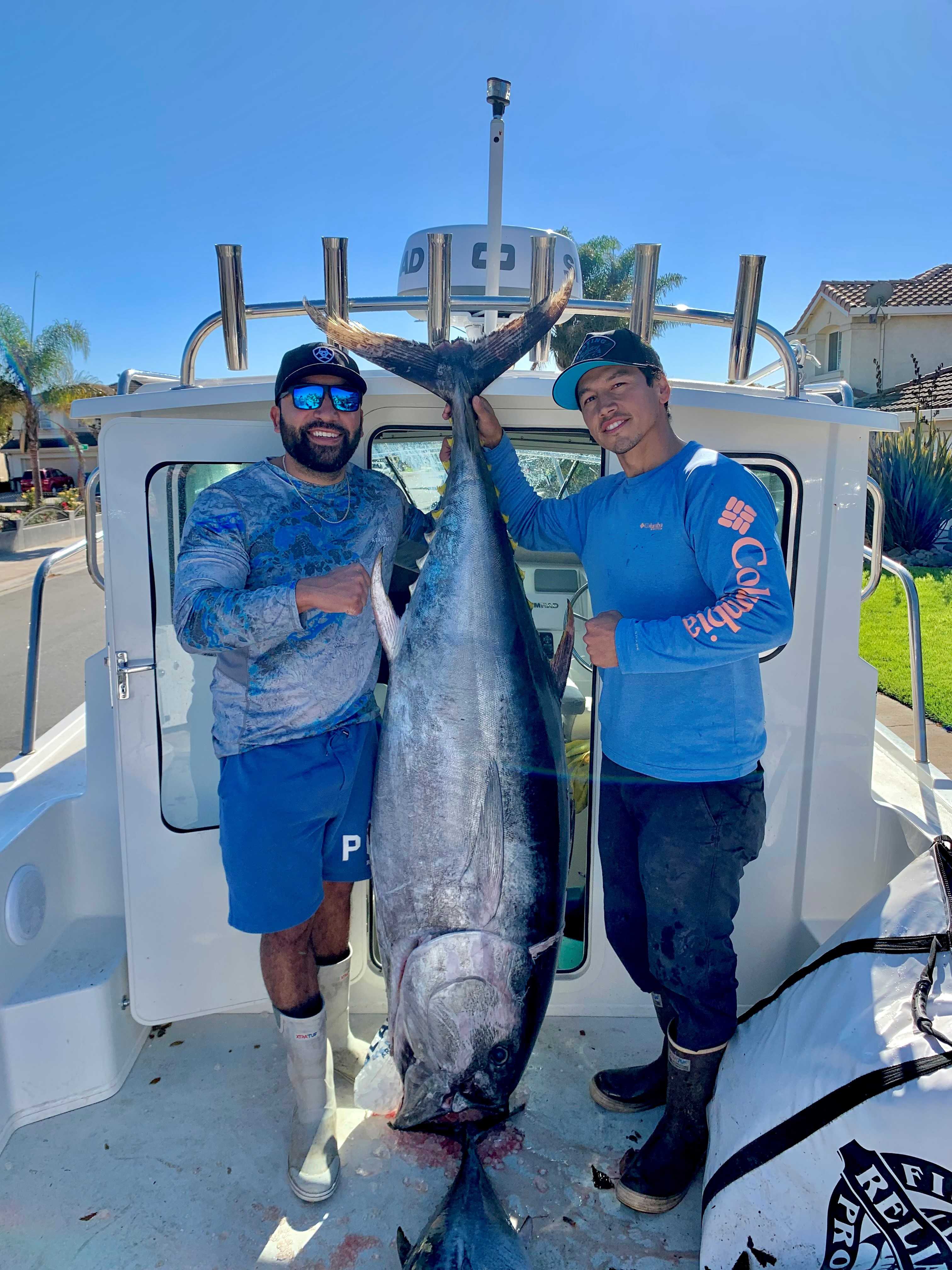 A Catch Of A Lifetime Fishermen Reel In A 220 Pound Bluefin Tuna   Bluefintuna Pic 1634351045 