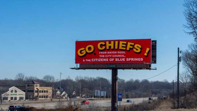 Blue Springs honors Kansas City Chiefs with billboard on I-70 - Vimarsana News