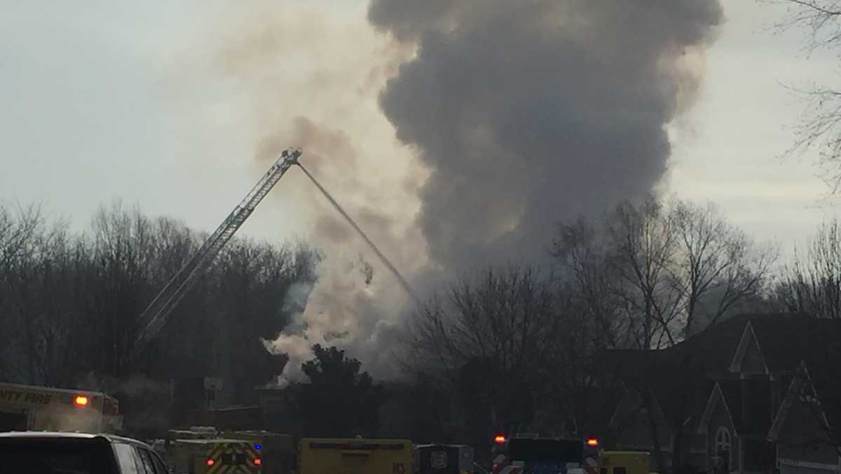 Fire engulfs Blue Springs home Thursday morning