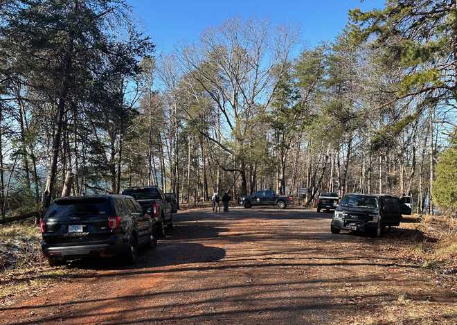 Un barco se hundió en el lago Hartwell