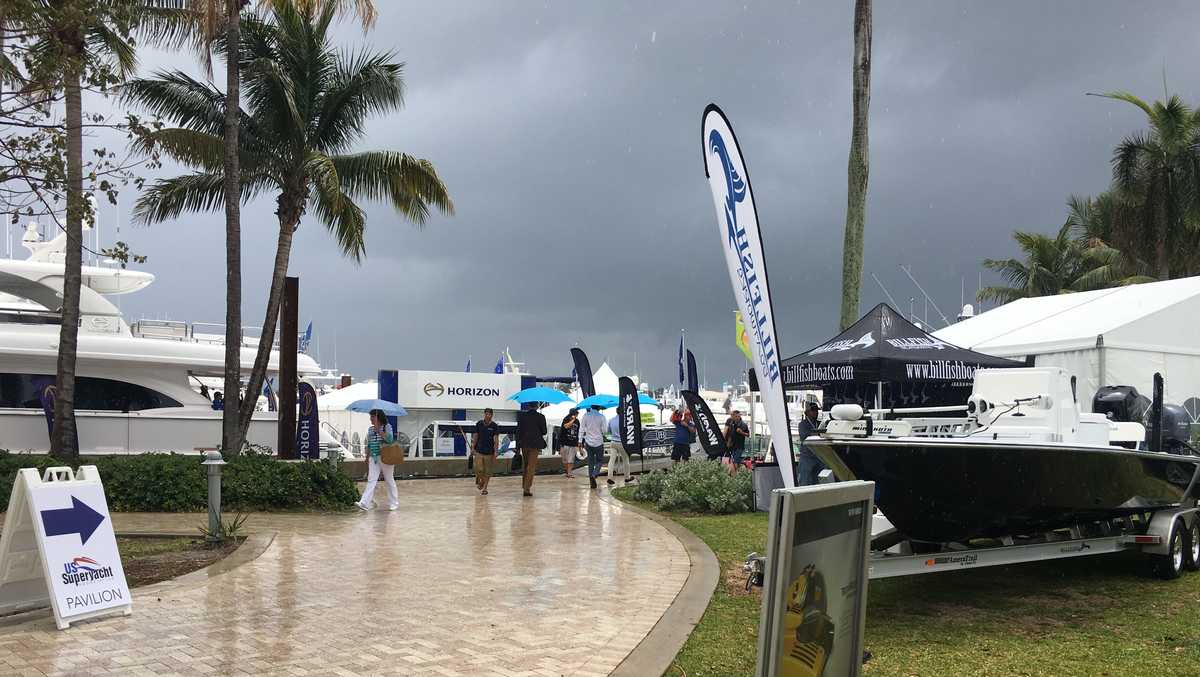 Palm Beach Boat show off to a wet start