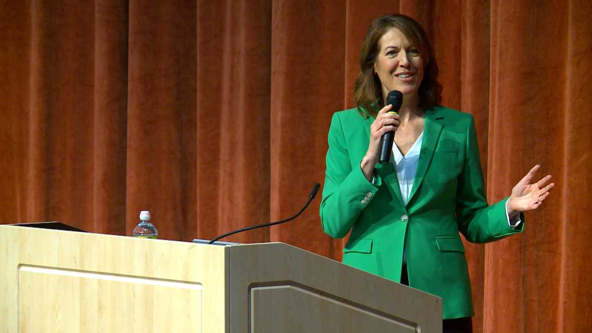 Axne to vote for impeachment, Hinson, Feenstra and Miller-Meeks to oppose