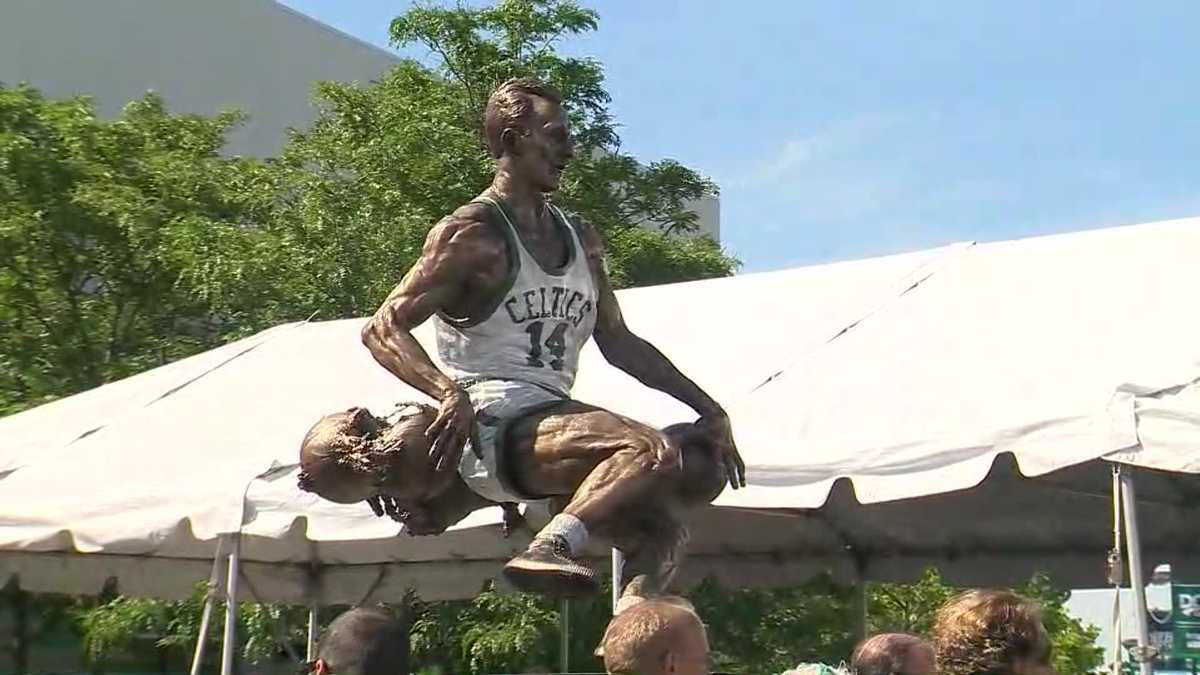 Bob Cousy Statue Unveiled In Worcester Massachusetts 6411