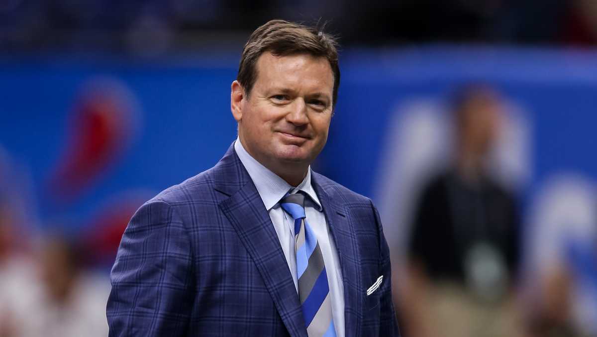 Former OU football head coach Bob Stoops named to 2021 College Football  Hall of Fame class